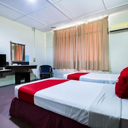 Oyo 89997 Kurnia Hotel Tawau Esterno foto