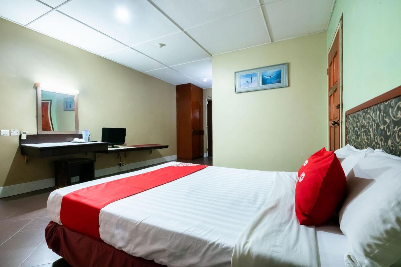 Oyo 89997 Kurnia Hotel Tawau Esterno foto