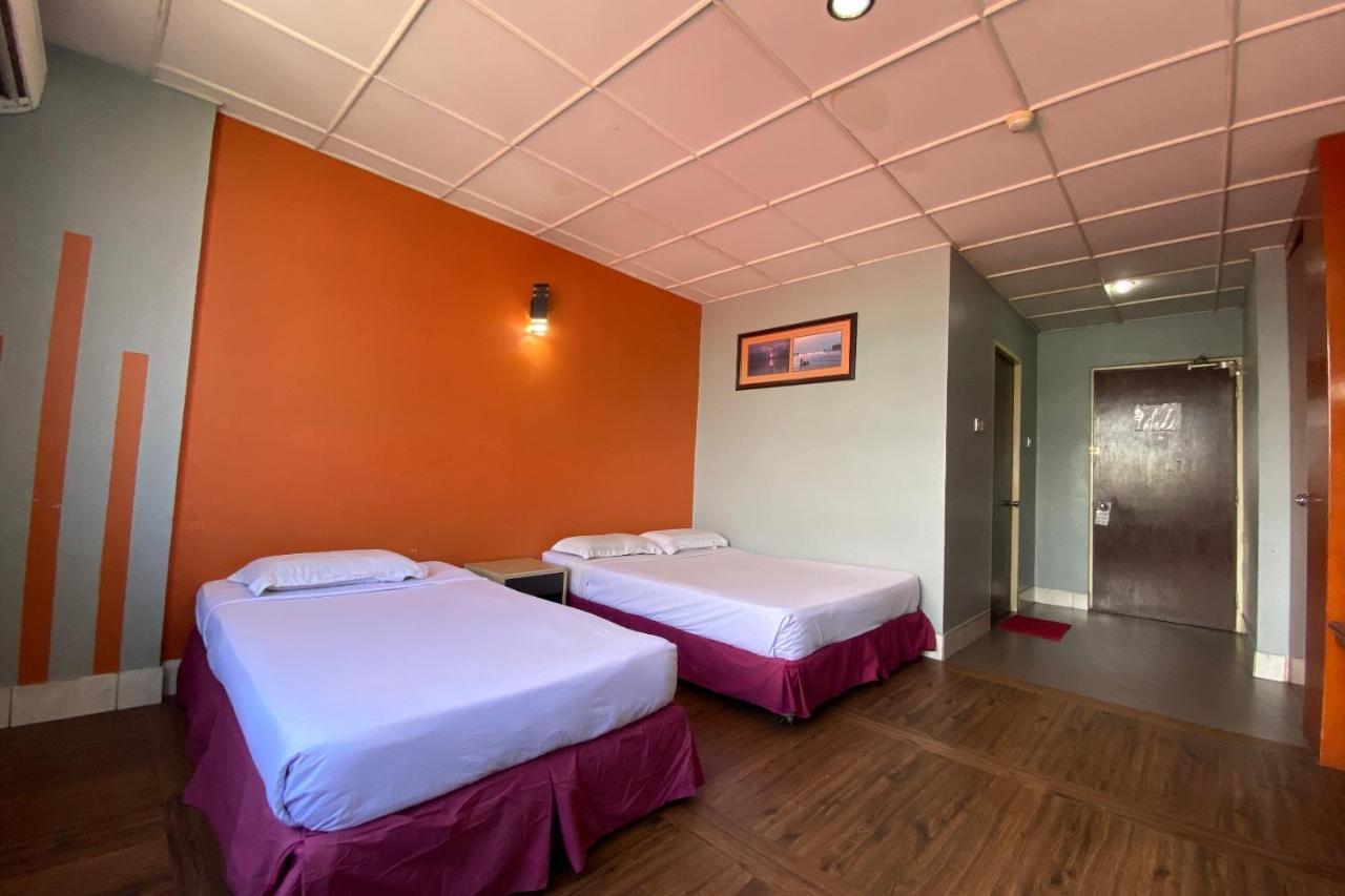 Oyo 89997 Kurnia Hotel Tawau Esterno foto